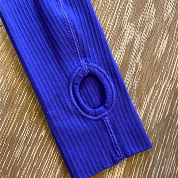 Set of two Lululemon Swiftly Tech Shirts size 2 - Picture 8 of 12